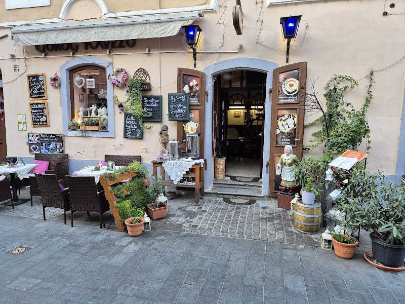 Palacsintavár Étterem - Eger - Hungary - booked ai