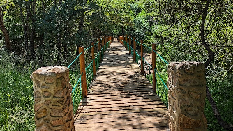 Lilongwe Wildlife Centre: A Sanctuary for Malawi's Wildlife - Lilongwe - Malawi - booked ai