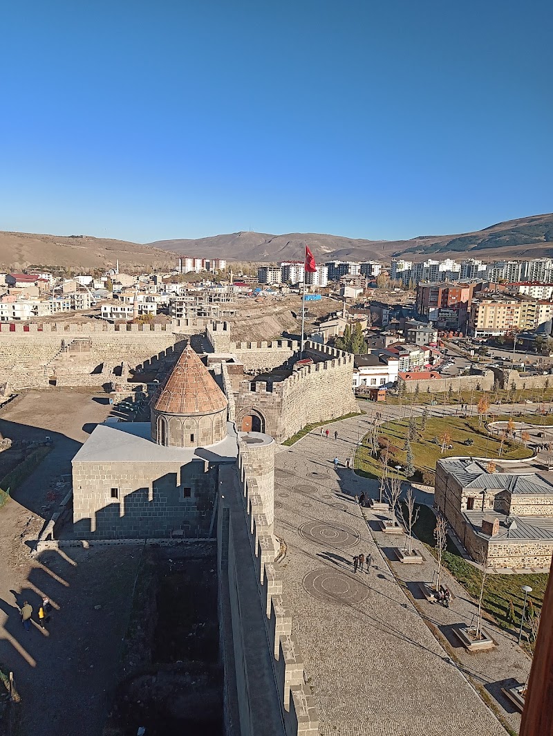 Exploring the Historic Erzurum Castle - Erzurum - Türkiye - booked ai