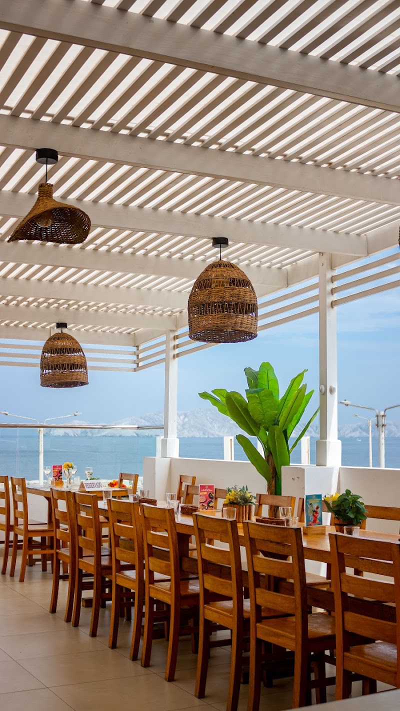 La Chinganita del Búnker: Un Refugio Gastronómico Único - Chimbote - Peru - booked ai