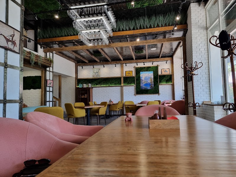 Restaurant Vershina - Sochumi - Georgia - booked ai