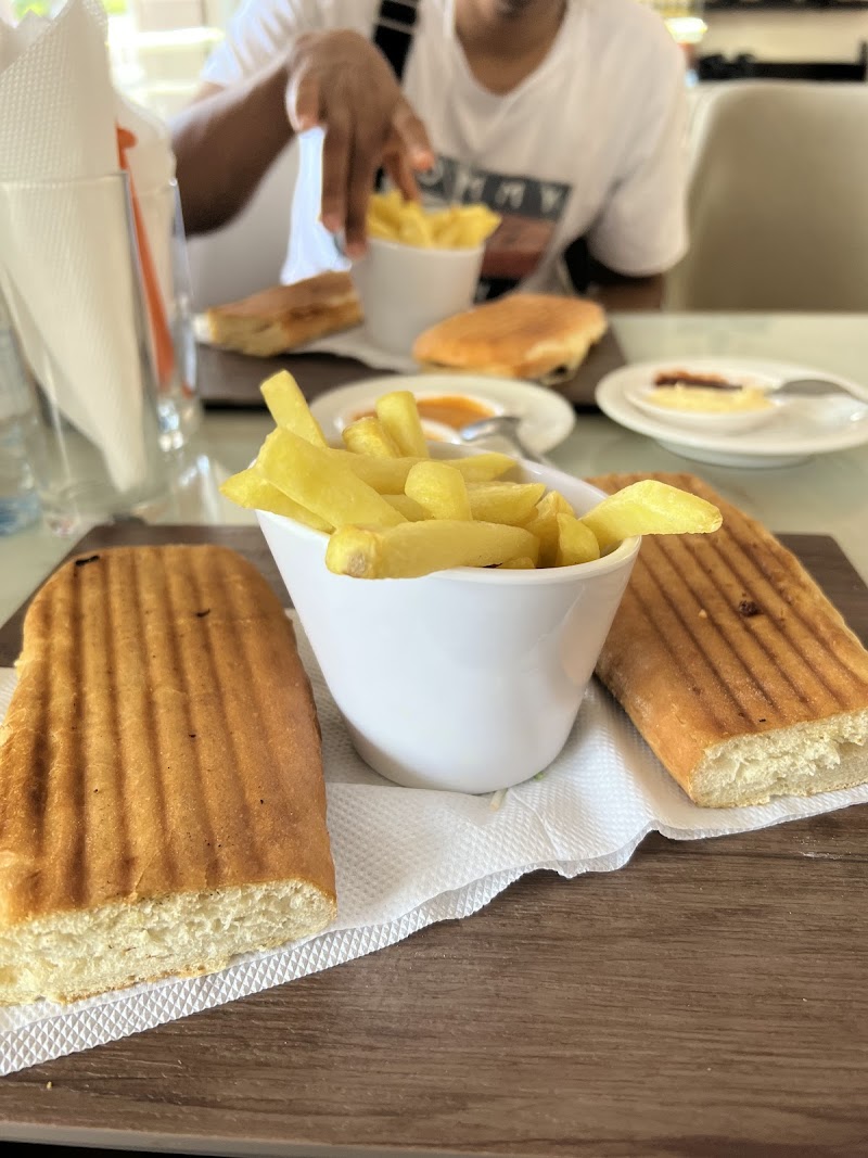 MoCafe - Moroni - Comoros - booked ai