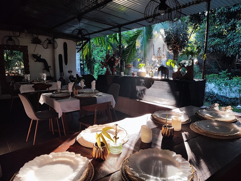 Café Dhow - Moroni - Comoros - booked ai