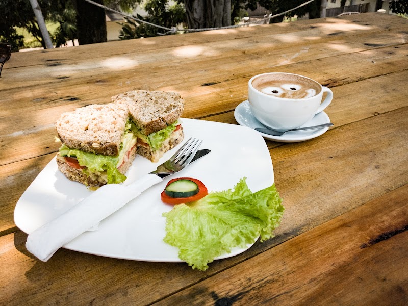 Calafia Café & Restaurant - Gisenyi - Rwanda - booked ai