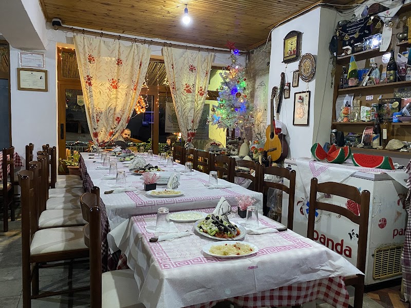 Taverna Tradicionale Kardhashi - Gjirokastër - Albania - booked ai