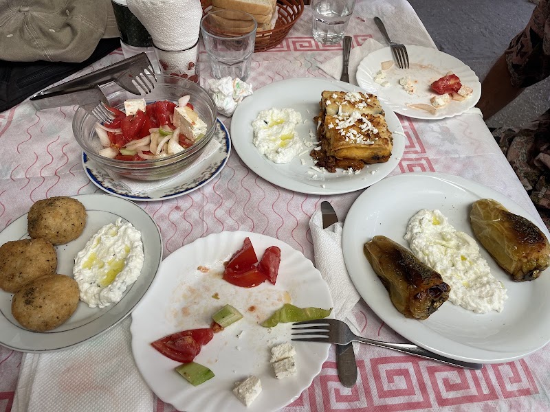 Taverna Tradicionale Kardhashi - Gjirokastër - Albania - booked ai