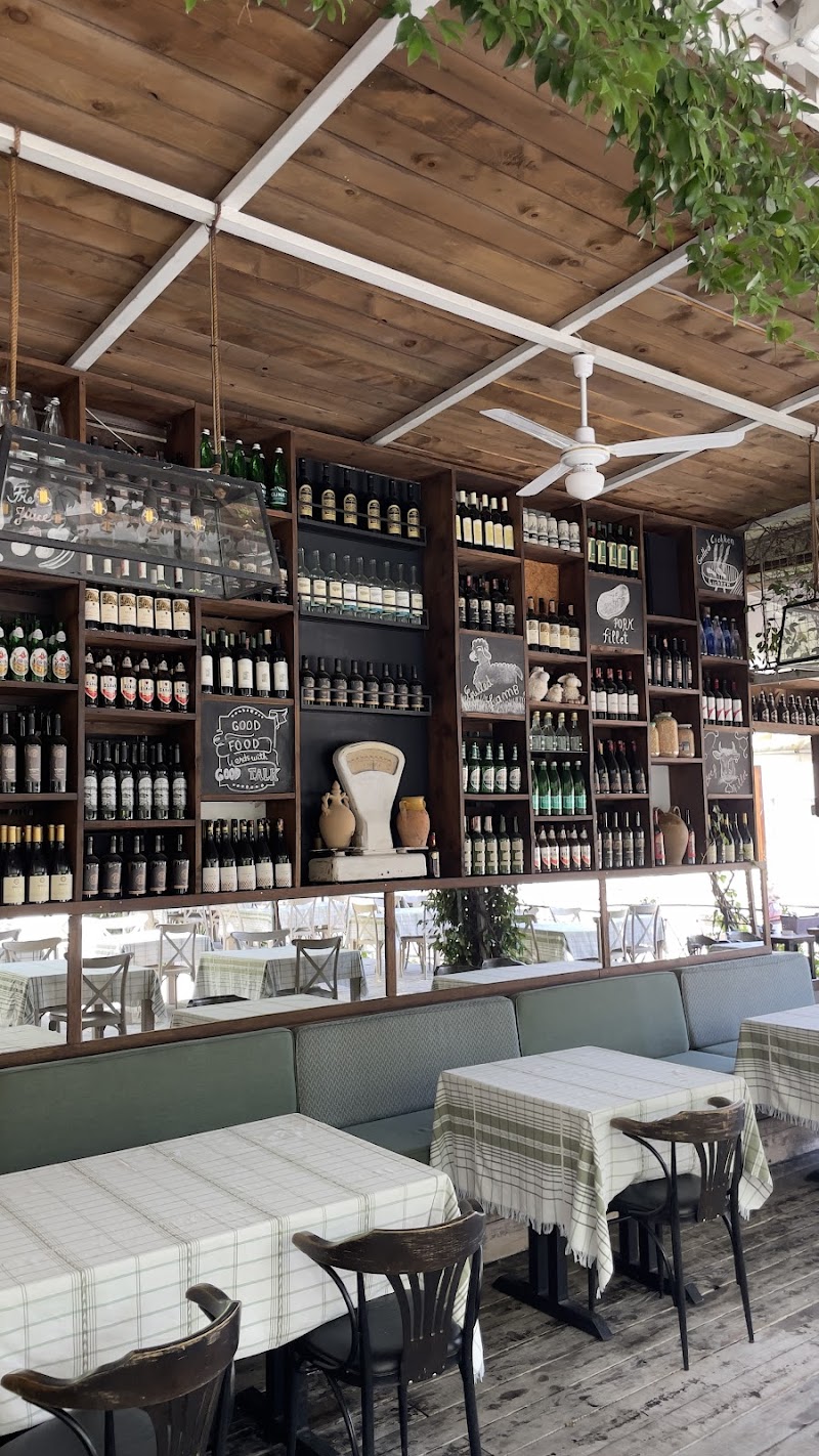 Taverna Kuka - Gjirokastër - Albania - booked ai