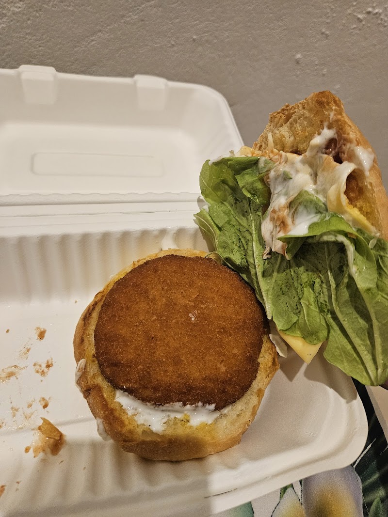 Sues Kitchen - Funafuti - Tuvalu - booked ai