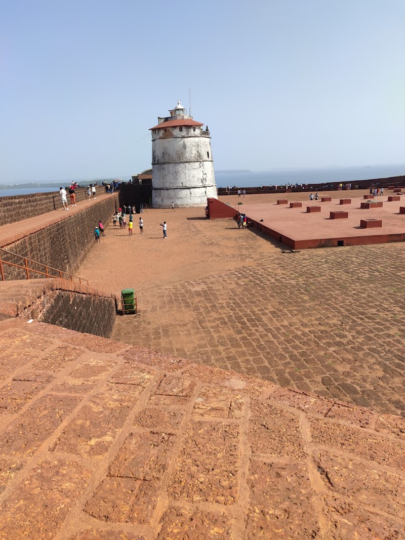 Explore Fort Aguada - Candolim - India - booked ai