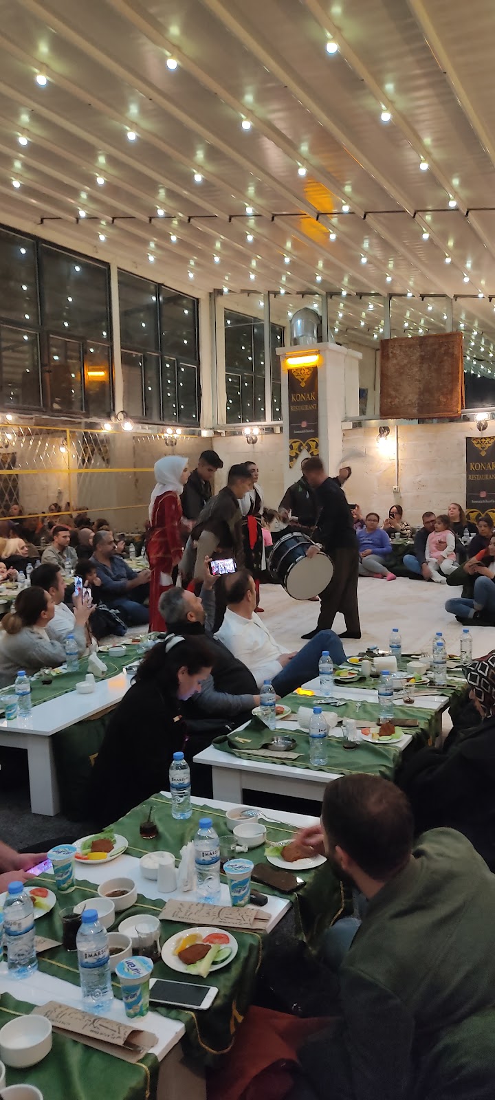 Konak Restaurant  Sirageceleri - Eyyübiye/Şanlıurfa - Türkiye - booked ai