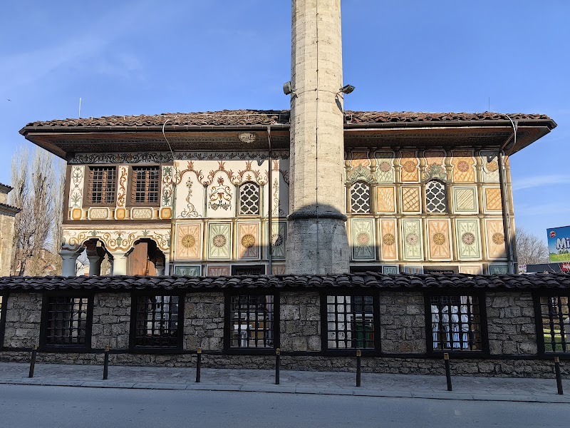 Discover the Painted Mosque in nearby Tetovo - Tetovë - North Macedonia - booked ai
