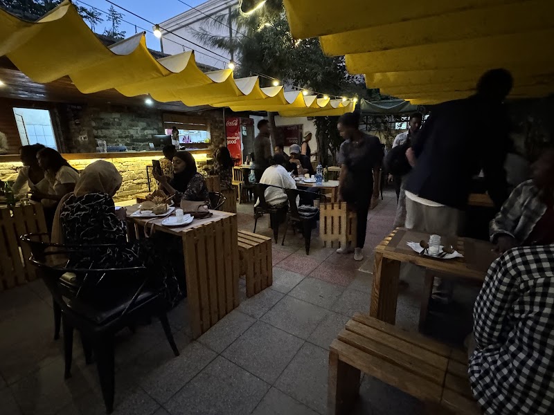 Kuda Juice And Pizzeria - Aksum - Ethiopia - booked ai