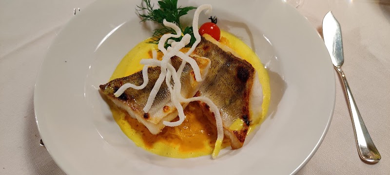 Restaurant Husar - Garmisch-Partenkirchen - Germany - booked ai