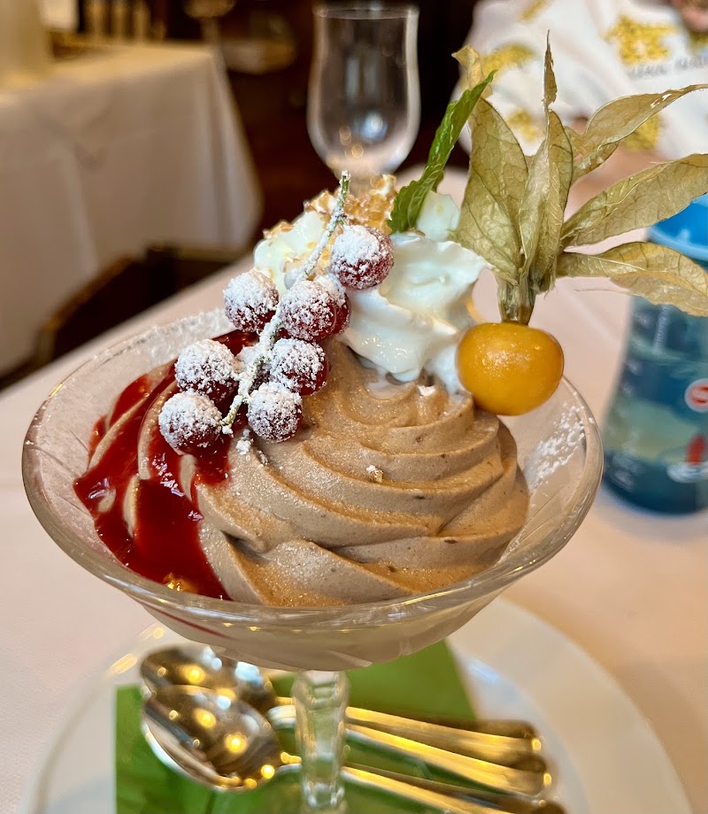 Restaurant Husar - Garmisch-Partenkirchen - Germany - booked ai