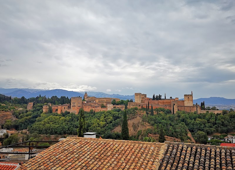 Explore the Albaicín neighborhood - Granada - Spain - booked ai