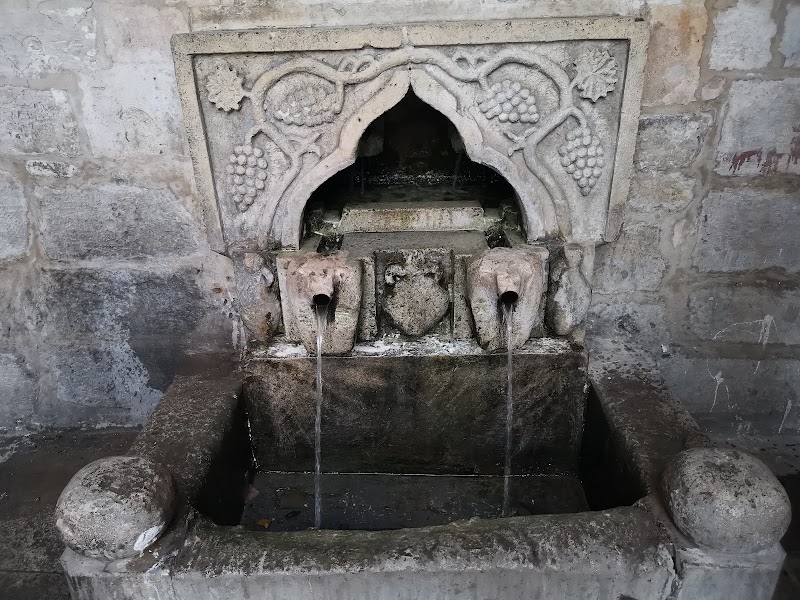 Bab-ı Sor Çeşmesi - Mardin - Türkiye - booked ai