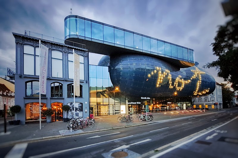 Kunsthaus Graz (Graz Art Museum) - Graz - Austria - booked ai