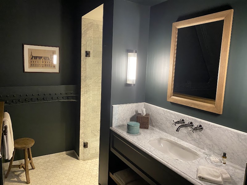 1898 The Post - Gent - Belgium - booked ai