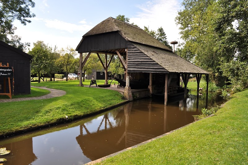 Exploring Giethoorn's Museums (Museum Giethoorn 't Olde Maat Uus) - Giethoorn - Netherlands - booked ai