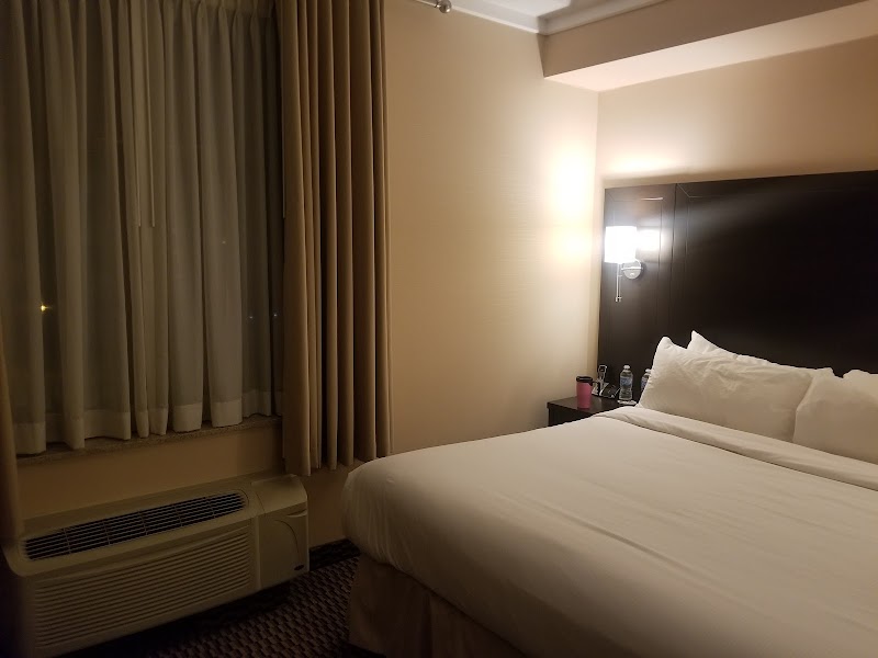 Delta Hotels by Marriott Guelph Conference Centre - Guelph - Canada - booked ai