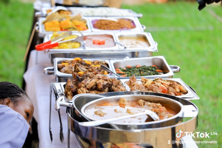 Kawunda's Kitchen - Mukono - Uganda - booked ai