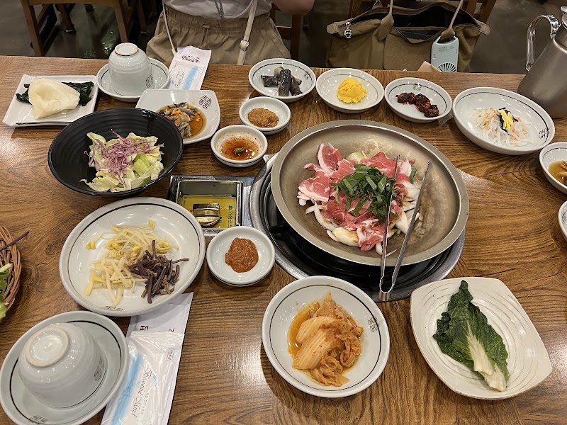 Gyodong Ssambap - Gyeongju - South Korea - booked ai