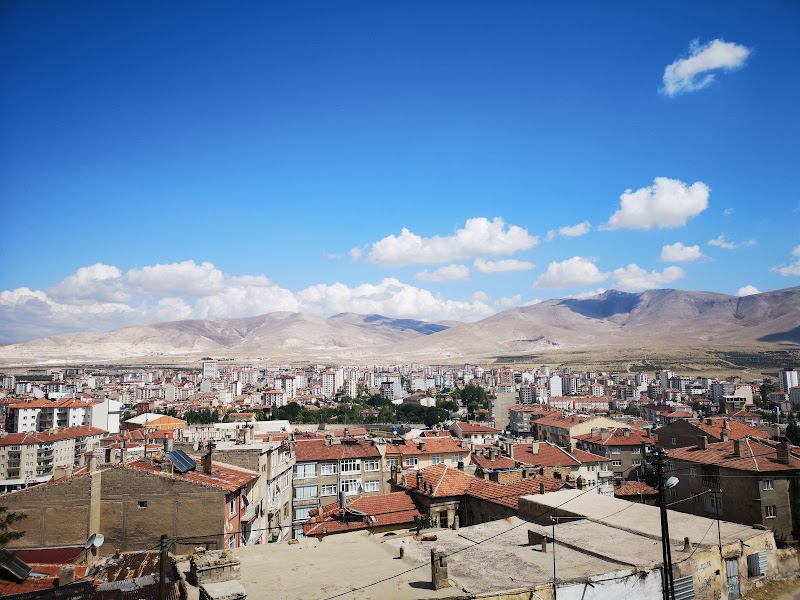 Nigde Castle: A Historical Gem - Niğde - Türkiye - booked ai