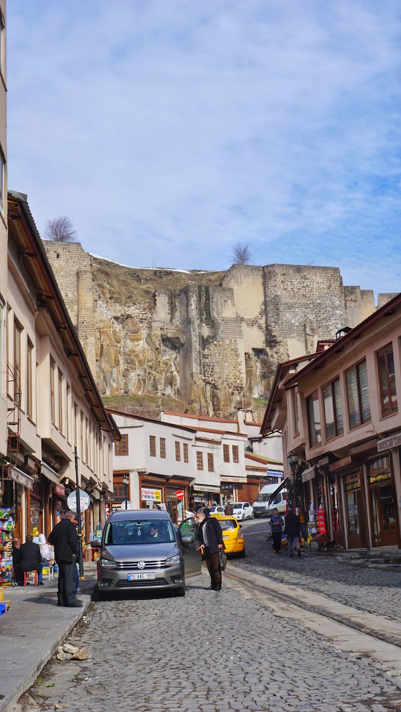 Exploring the Historic Beauty of Bitlis Castle - Bitlis - Türkiye - booked ai