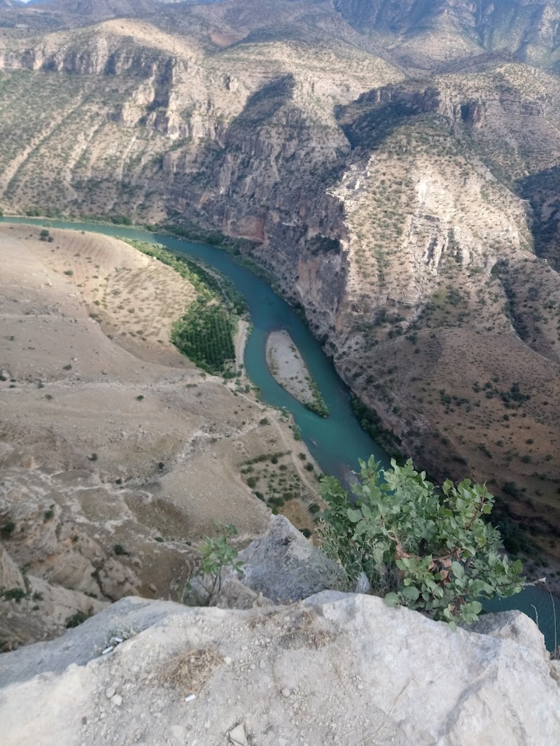 Rasıl Hacar - Siirt - Türkiye - booked ai