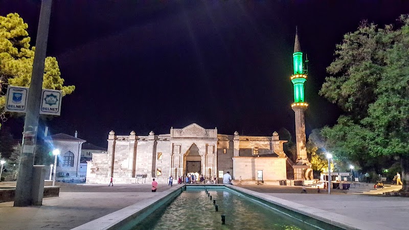 Discover the Serenity of Ulu Cami Park - Aksaray - Türkiye - booked ai