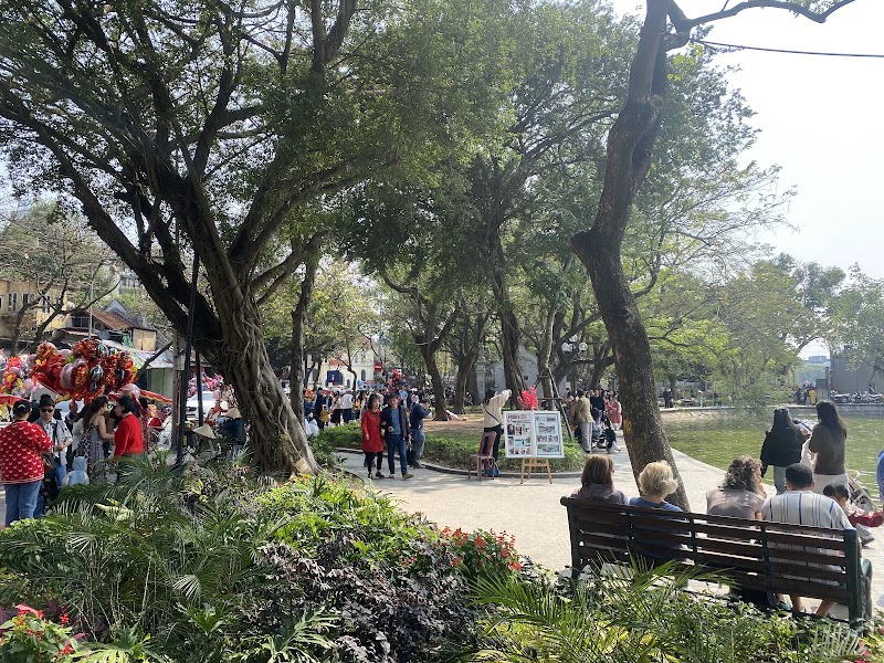 Take a stroll around Hoan Kiem Lake - Hanoi - Vietnam - booked ai