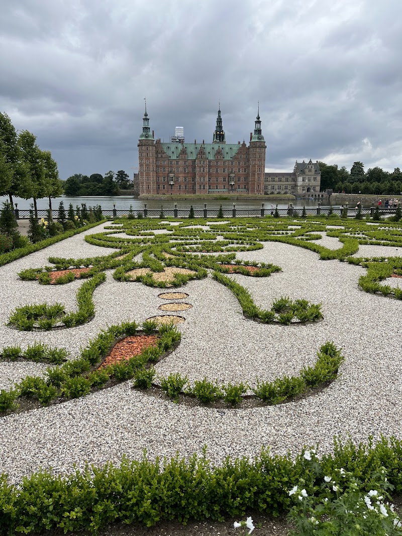 Explore Baroque Garden (Slotshaven) - Hillerød - Denmark - booked ai