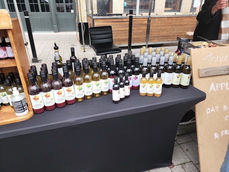 Explore Salamanca Market - Hobart - Australia - booked ai