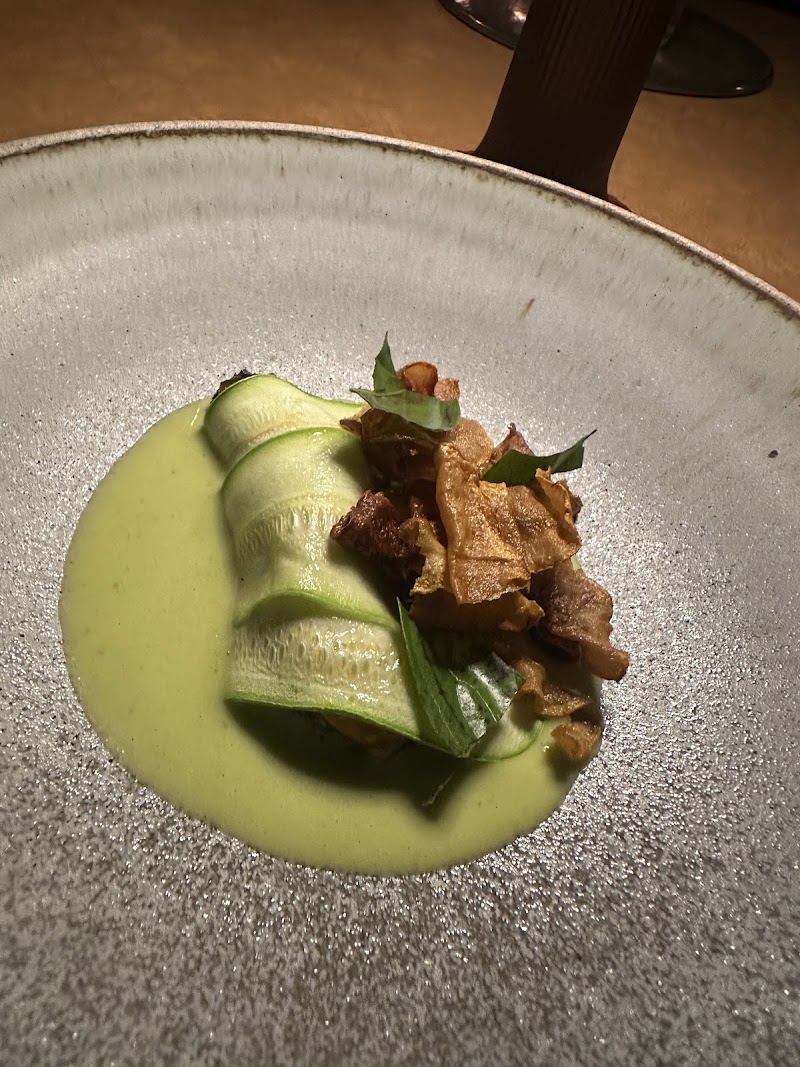 Dier Makr - Hobart - Australia - booked ai