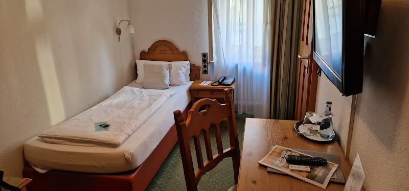 Hotel zum Lamm - Höchberg - Germany - booked ai