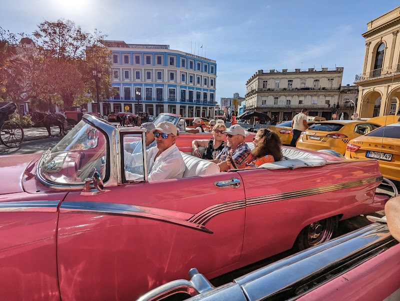 Ride in a Classic American Car - La Habana - Cuba - booked ai