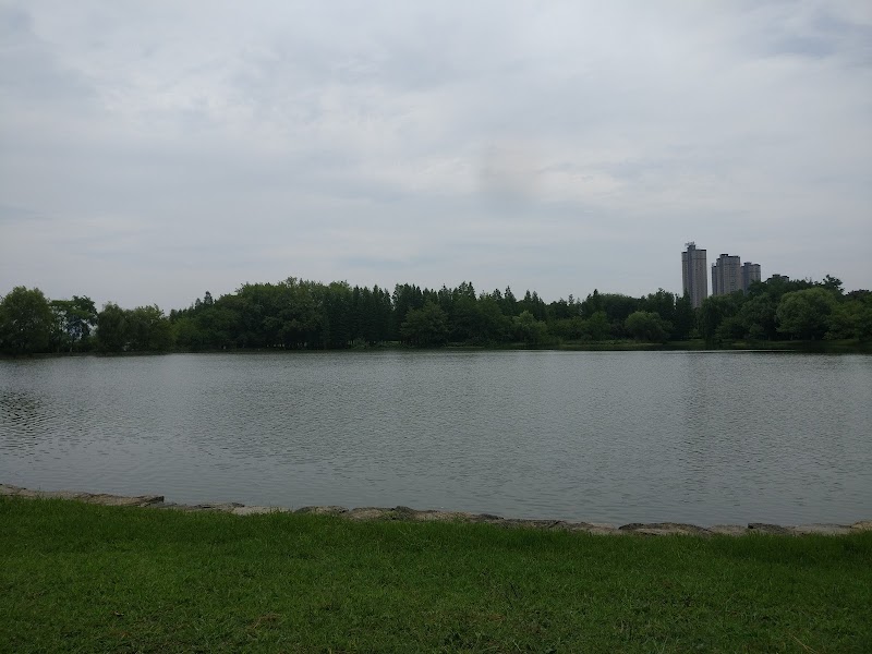 Xiaoyaojin Park - He Fei Shi - China - booked ai
