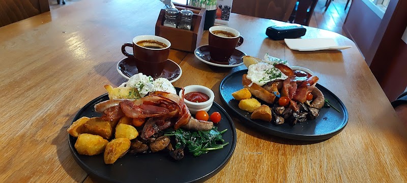 Stella Café - Hokitika - New Zealand - booked ai