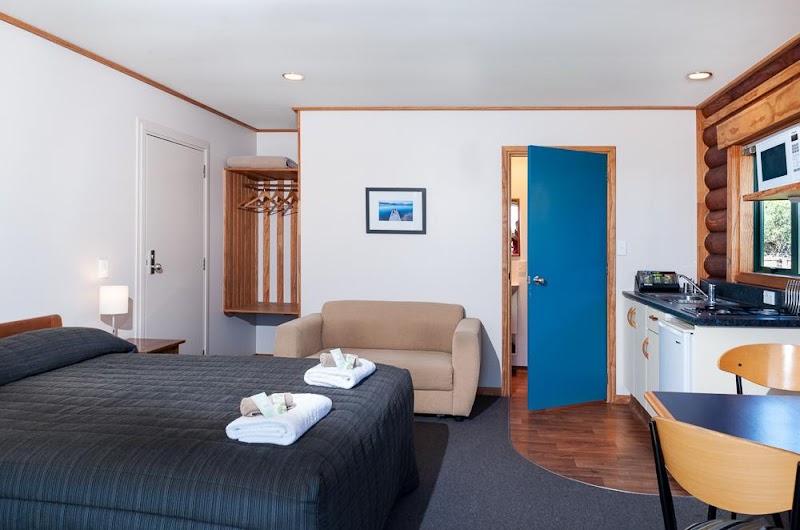 Shining Star Beachfront Accommodation - Hokitika - New Zealand - booked ai