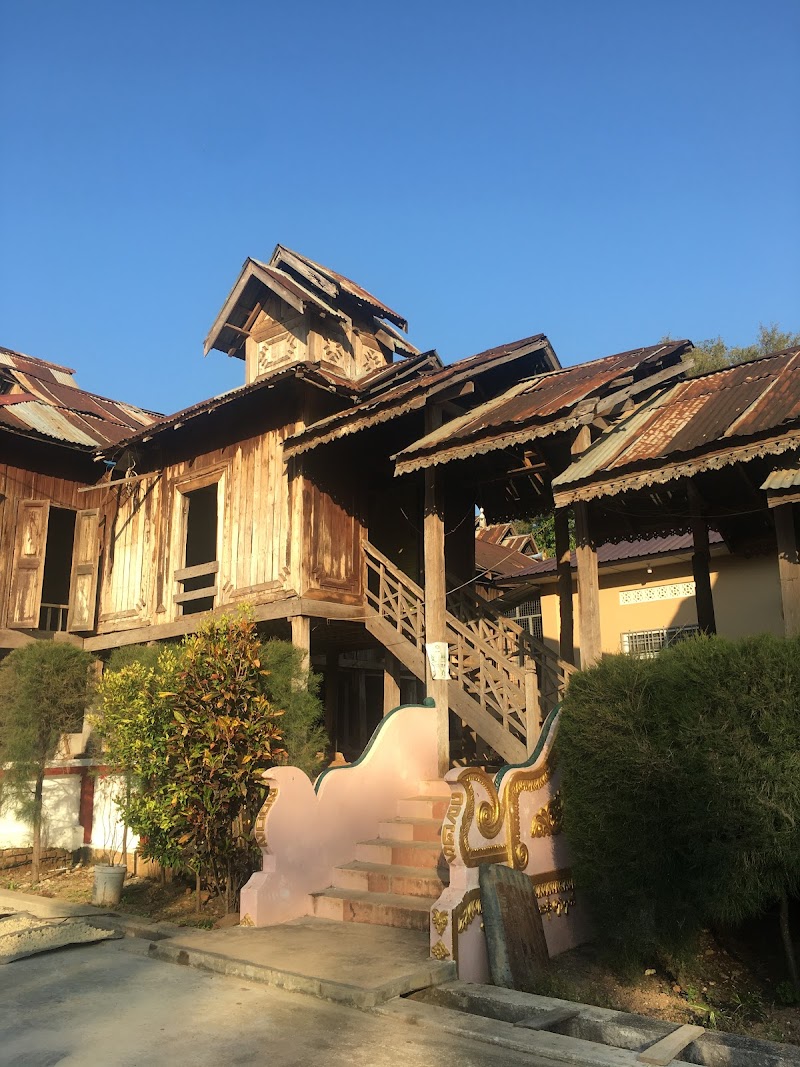 Exploring Little Bagan and Shan Palace - Hsipaw - Myanmar (Burma) - booked ai