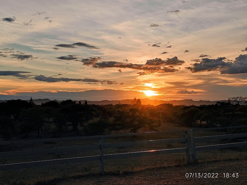 Sunset at Five Buddha Hill - Nyaung-U - Myanmar (Burma) - booked ai