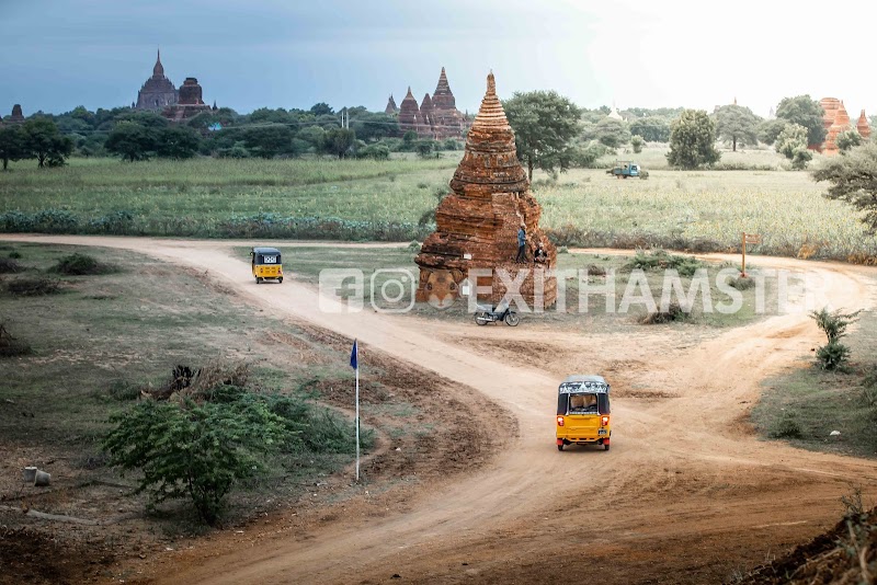 Sunset at Five Buddha Hill - Nyaung-U - Myanmar (Burma) - booked ai