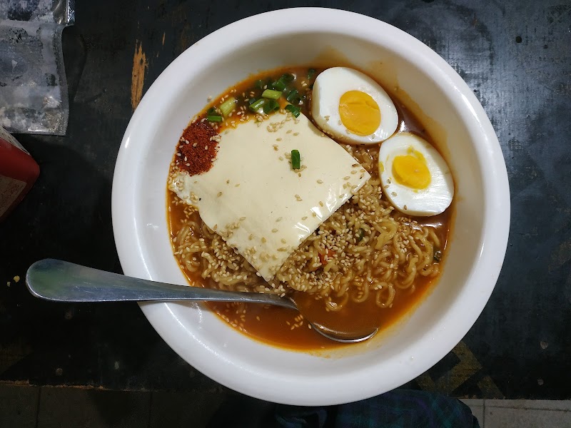 The Club Terrace Food Lounge - Pyin Oo Lwin - Myanmar (Burma) - booked ai