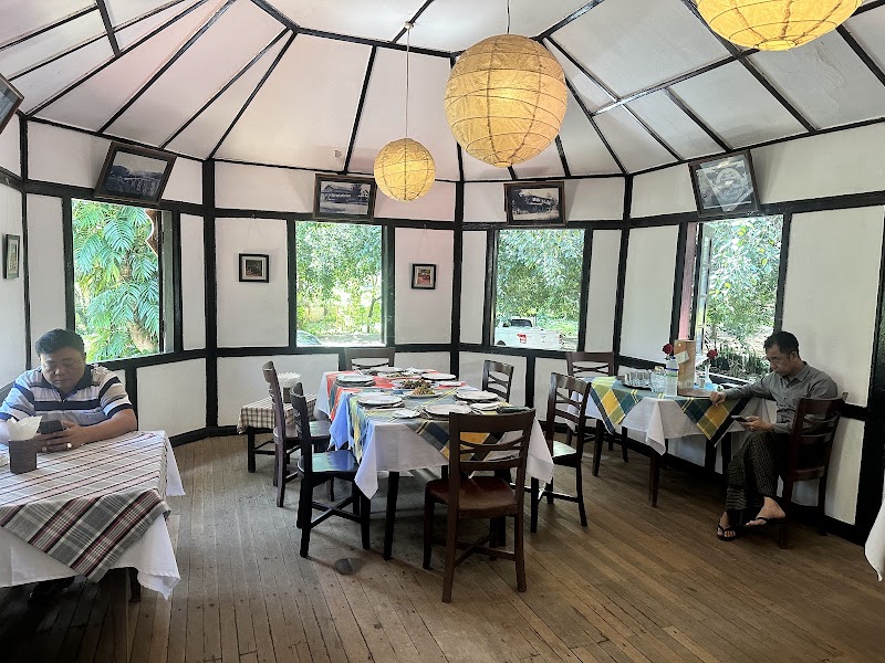 The Club Terrace Food Lounge - Pyin Oo Lwin - Myanmar (Burma) - booked ai