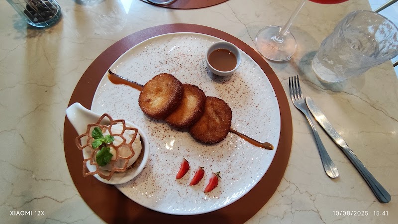 Restaurante Pátio do Dundo - Luanda - Angola - booked ai