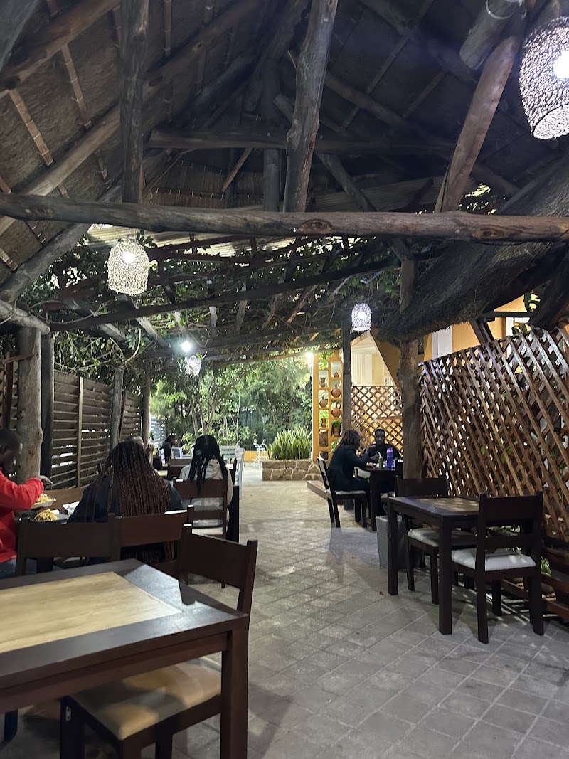 Restaurante Tugu - Huambo - Angola - booked ai