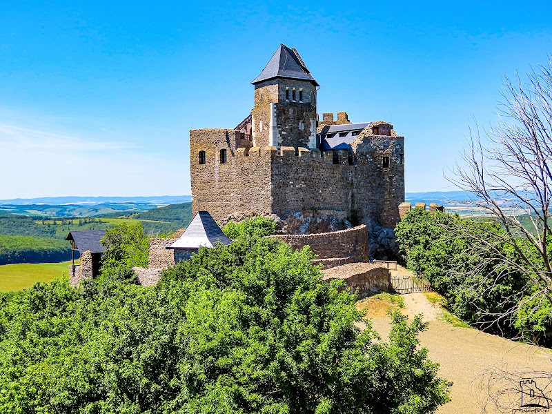 Visit the Hollókő Castle - Hollókő - Hungary - booked ai