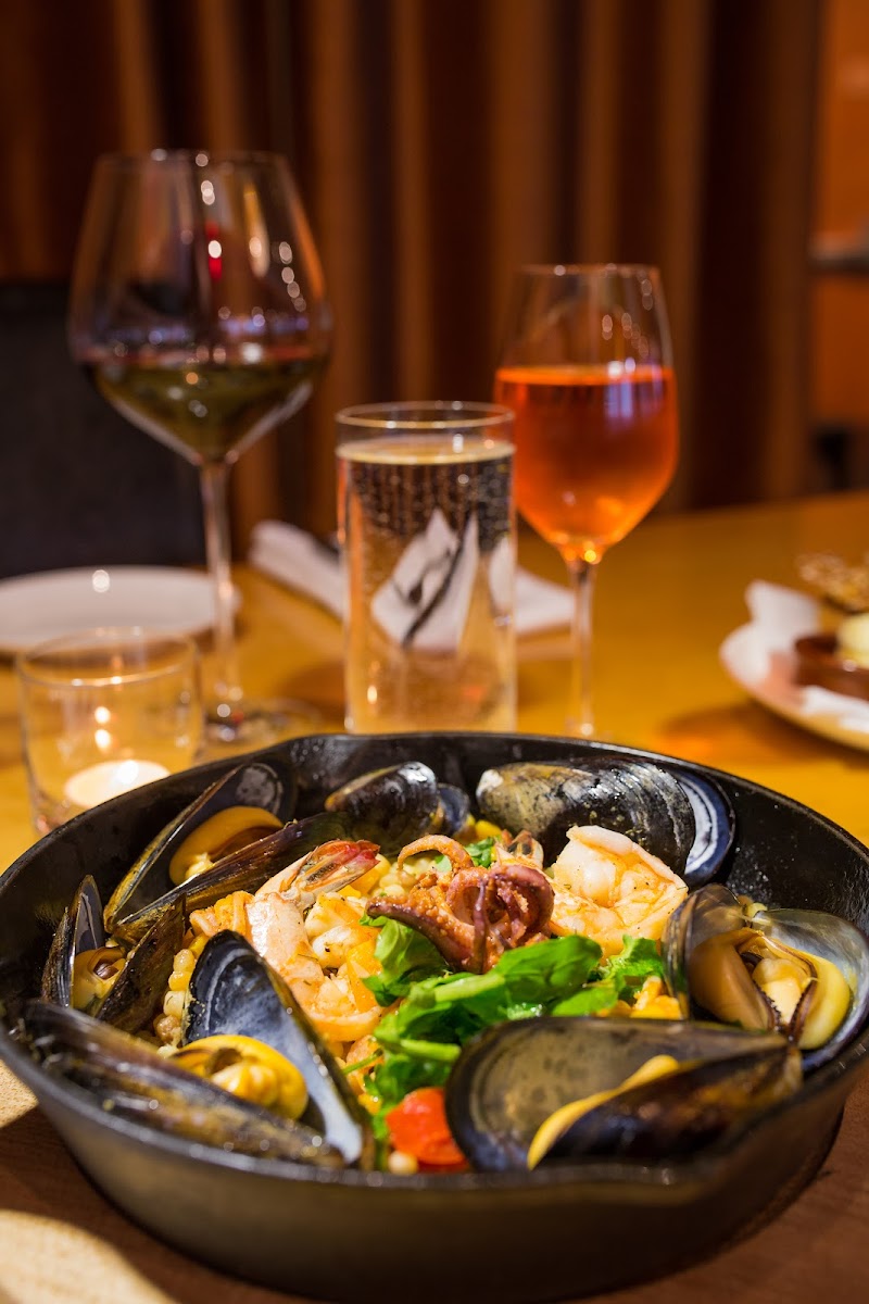 Celilo Restaurant & Bar - Hood River - USA - booked ai