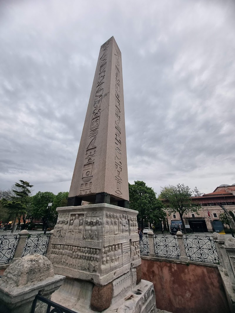 Sultanahmet Square - Istanbul - Türkiye - booked ai