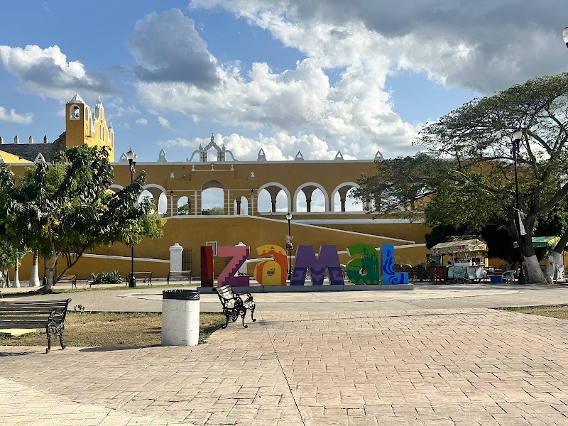 Take a Horse-Drawn Carriage Tour of the Yellow City - Izamal - Mexico - booked ai